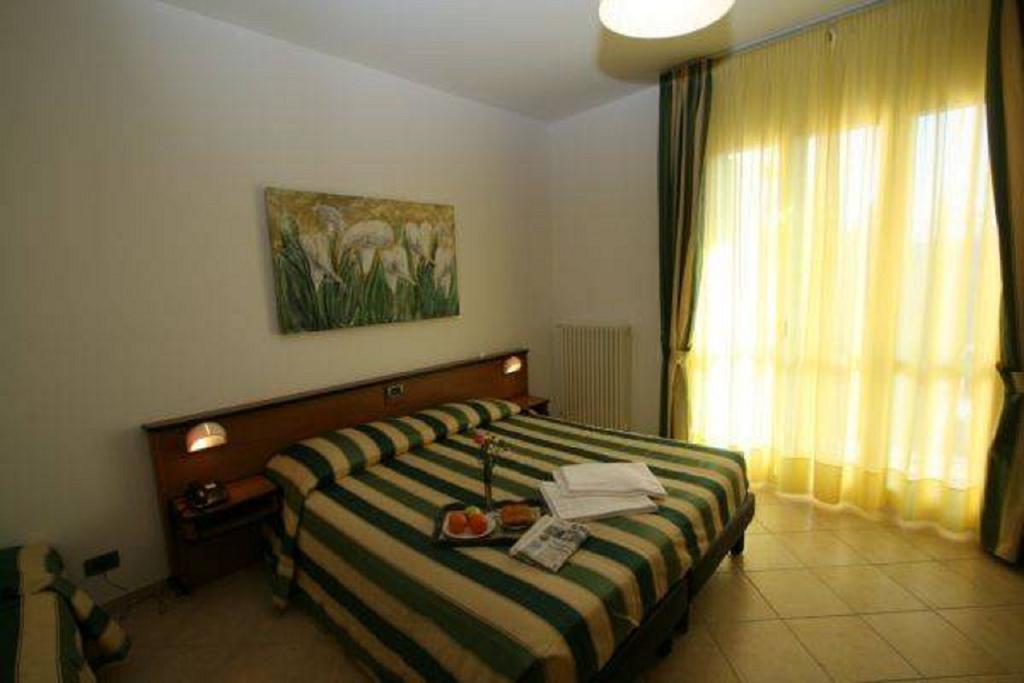 Albergo Villa Ada Borgio Verezzi Zimmer foto