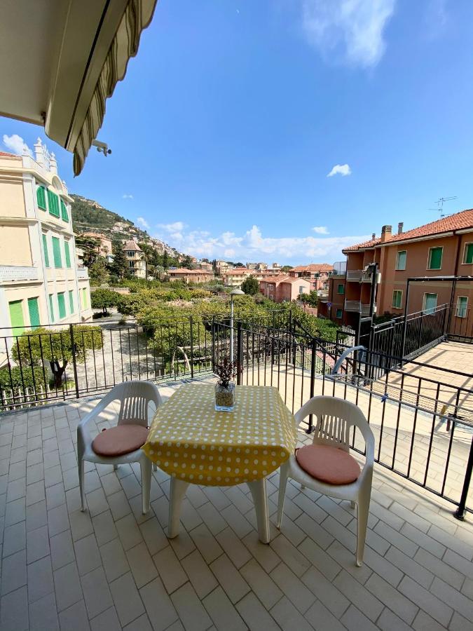 Albergo Villa Ada Borgio Verezzi Exterior foto